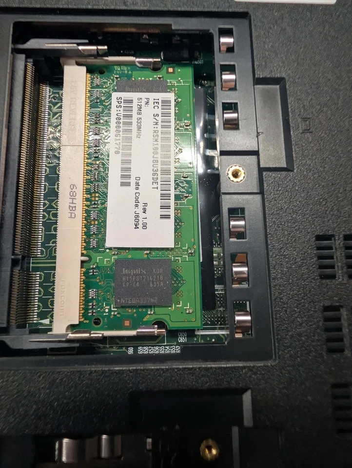 TOSHIBA SATELLITE M115-S3094 – 15.6″ Laptop, No Battery Or Power Supply