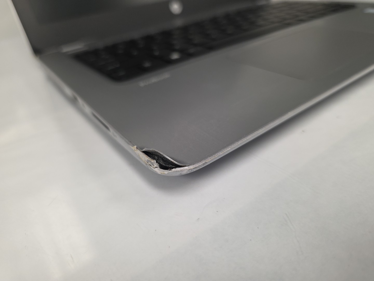 Hp ProBook 440 G4| 8GB RAM| 128GB SSD| Intel Core i5-7200U| BIOS LOCKED