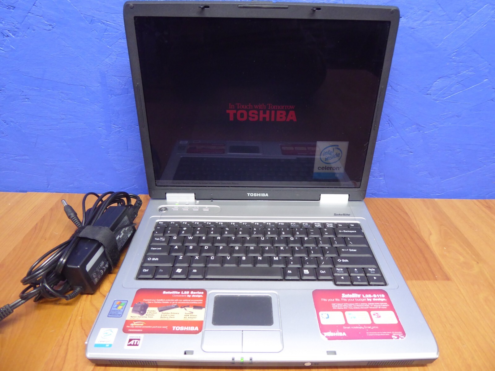 TOSHIBA SATELLITE L25-S119 15″ LAPTOP CELERON M 1.5GHz 512MB 40GB XP HOME VINTAG