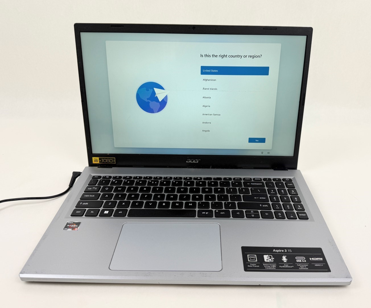 Acer Aspire 3 A315-24PT 15.6″ FHD Touch Ryzen 5 7520U 16GB 128GB SSD W11H – Read