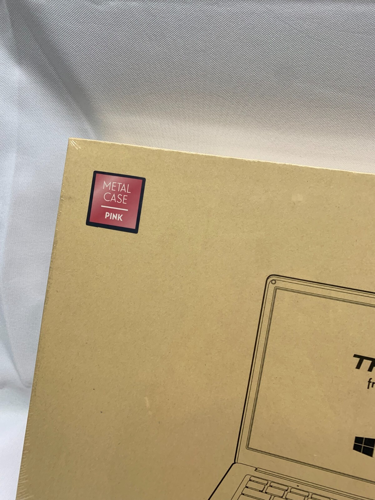 Thomson Laptop Windows 10 NEOX14 14.1 In-4Gb Ram- 4Intel 64Gb-METALCASE PINK