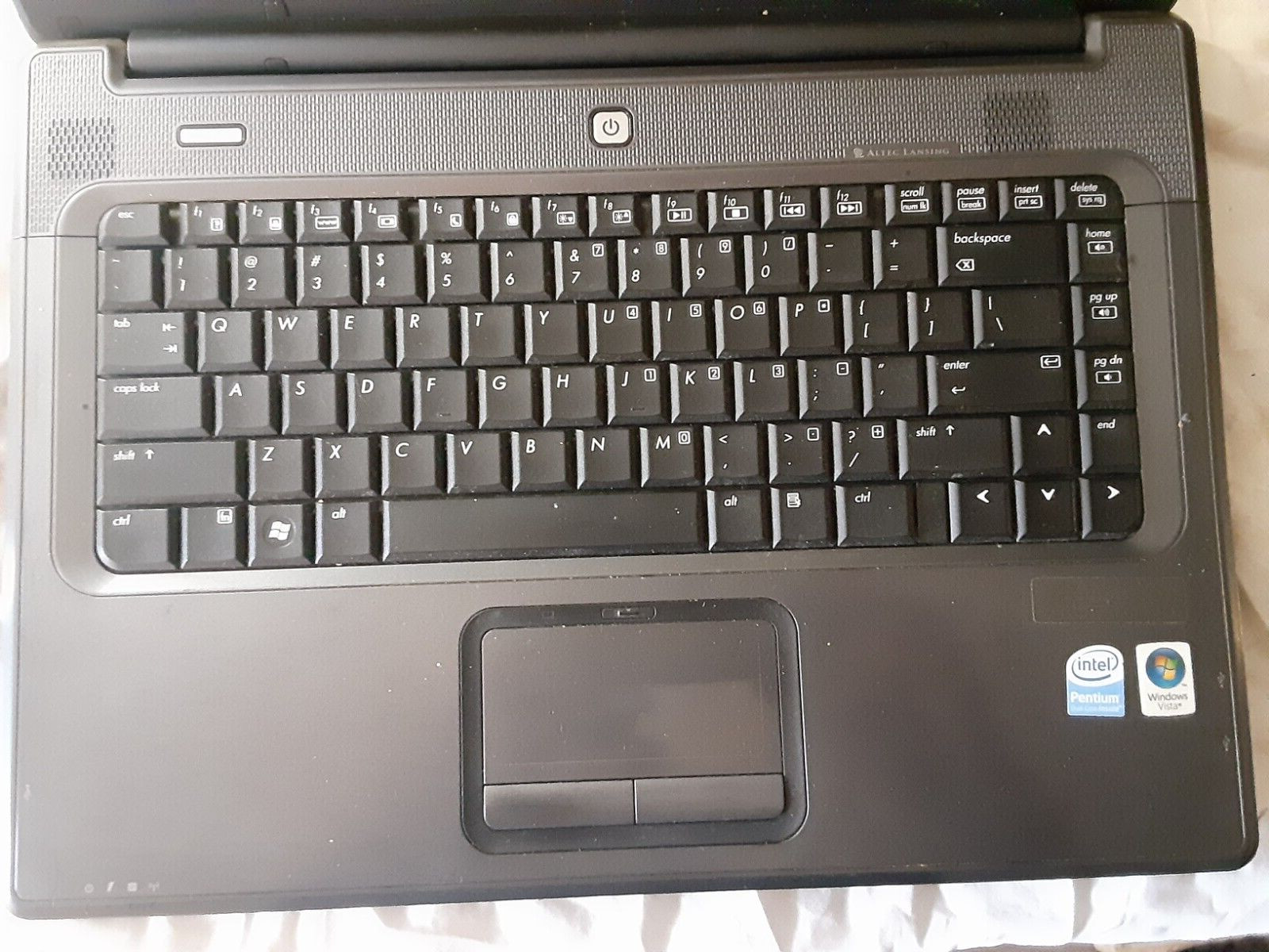 Compaq Presario C700 Laptop Intel Dual-Core No HDD *smashed screen, no power on