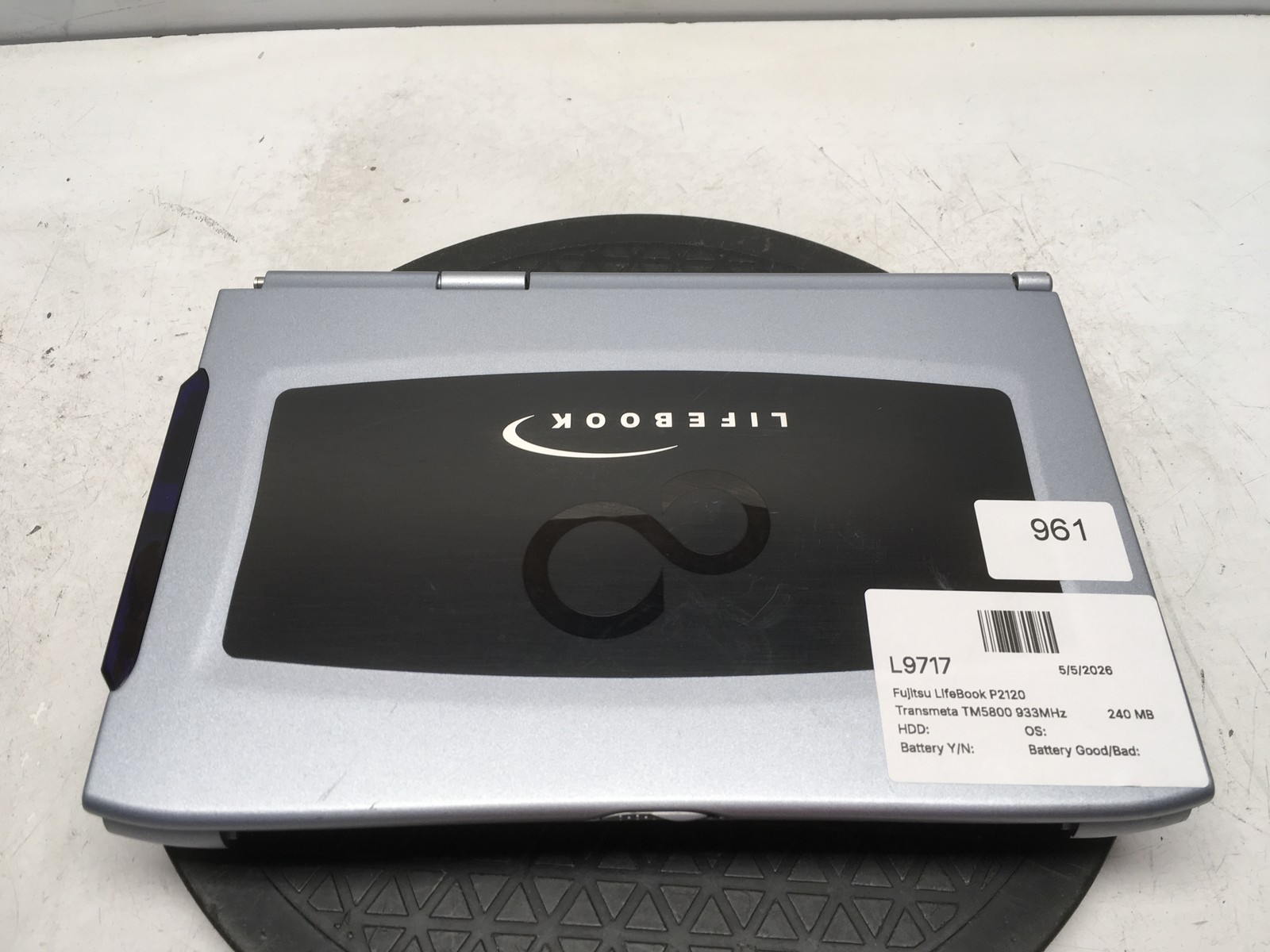 Fujitsu LifeBook P2120 Transmeta Crusoe TM5800 933MHz 240 MB NO HDD No Batt
