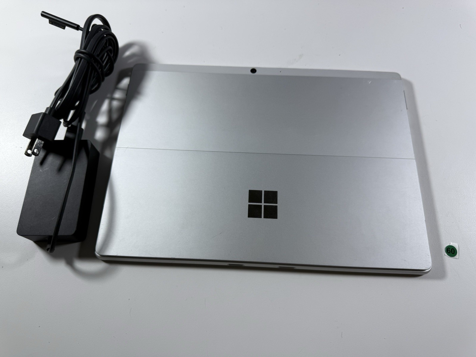 Microsoft Surface Pro 8 (1982) i5-1145G7 – 16GB RAM – 256GB 120Hz – Win 11 Pro