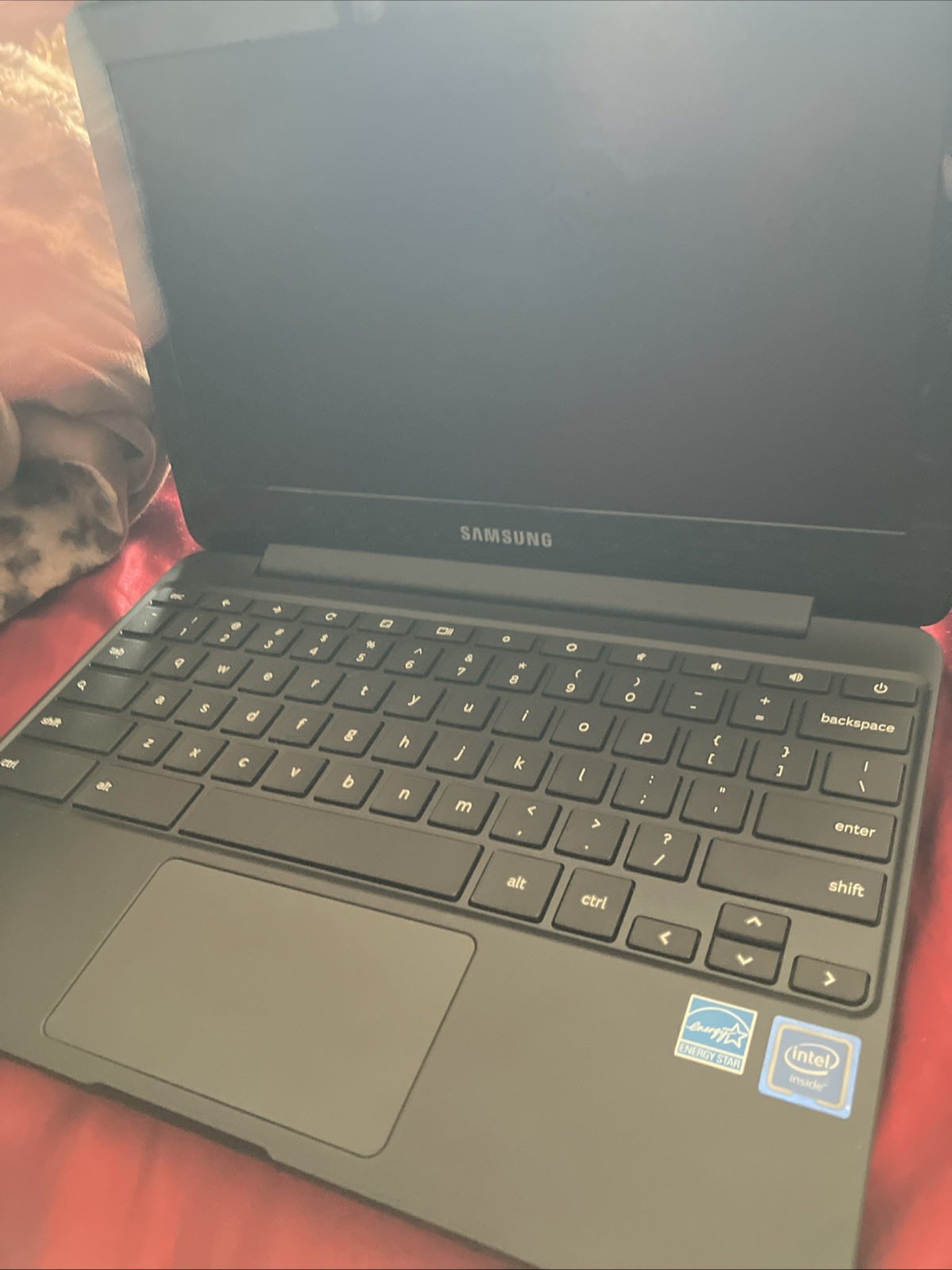 Samsung Chromebook 3 XE500C13 – Fully Tested – Battery works – Includes Charger