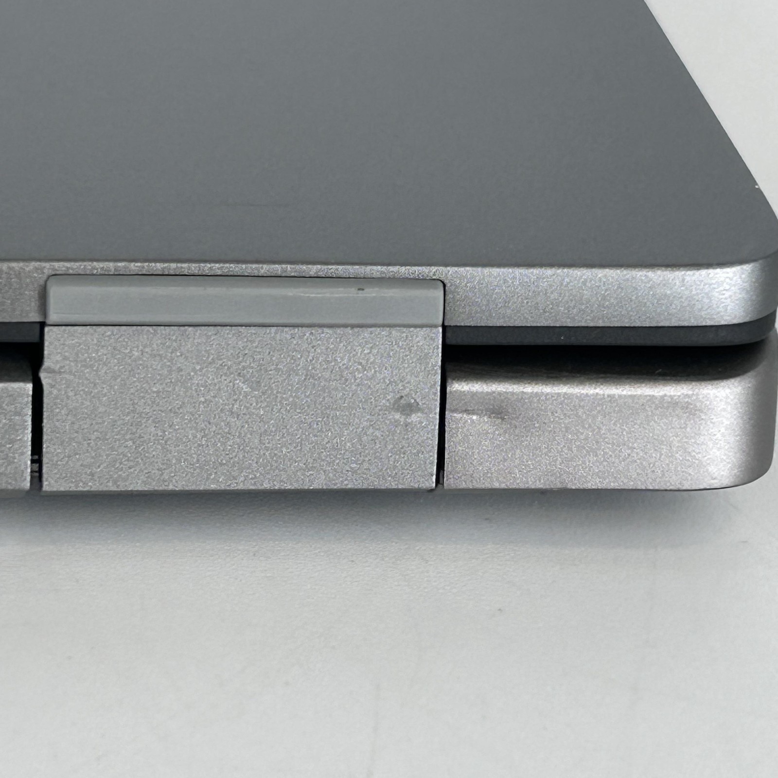Dell Latitude 7450 14 Gray QHD+ TOUCH 3.8 GHz Ultra 7 165H 32GB 256GB SSD Good