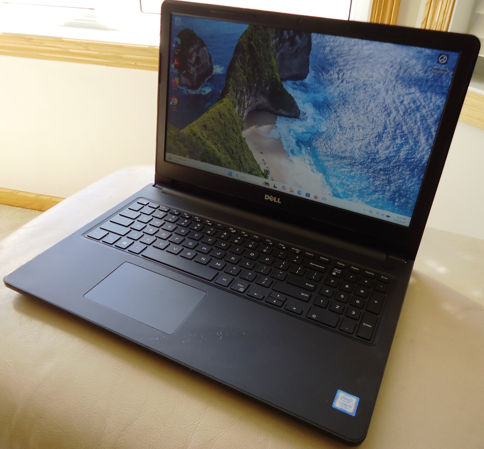 Inspiron 15-3567 i3-7020U 2.70GHz 8GB RAM 128GB SSD Windows 11 MS Office