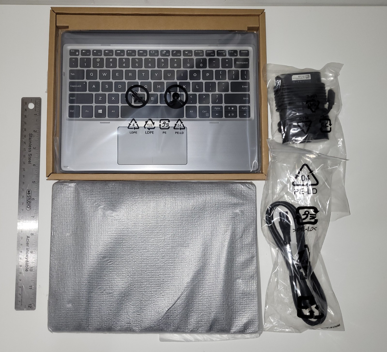 Dell Latitude 7210 2in1 12.3″ 16GB 512GB i7-10610U 1.1GHz. Keyboard. **NEW**