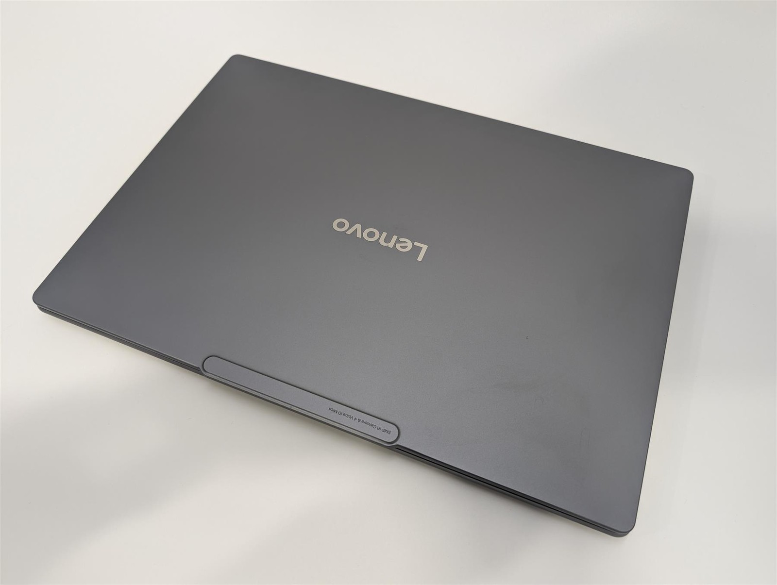 Lenovo Slim 7 14″ Core Ultra 7 258V 32GB 1TB SSD Arc Luna Grey Used-Very Good