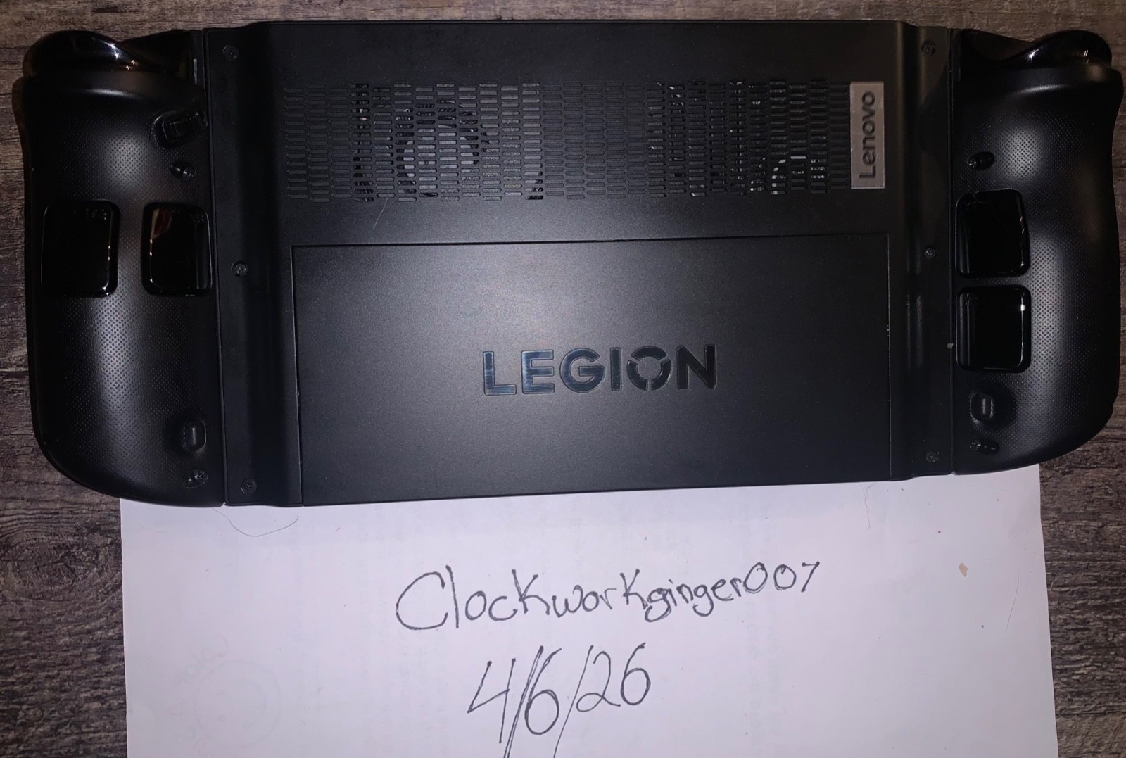 Lenovo Legion Go 8.8″ 144Hz Gaming Handheld – 16GB RAM / 1TB SSD- Near Mint