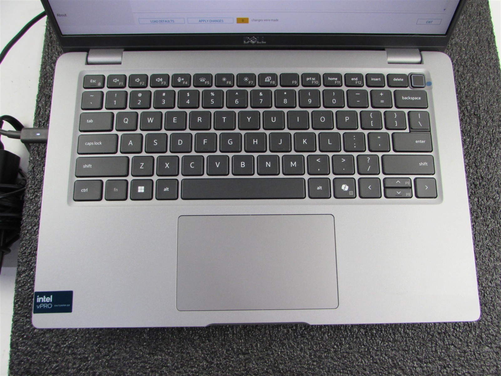 DELL LATITUDE 5450 1920X1080 FHD CORE ULTRA 5 135U 256GB SSD 16GB RAM NO O.S
