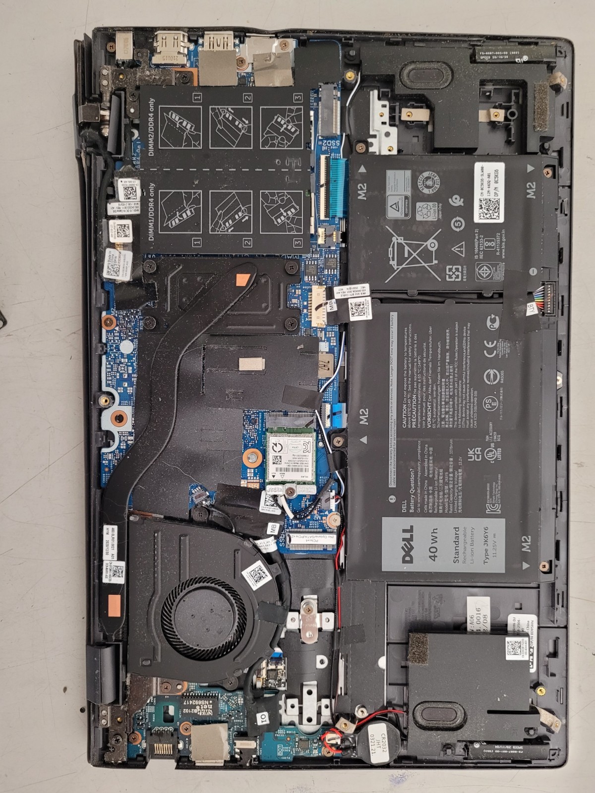 Dell vostro 5402 14″ i5-1135G7 2.4ghz 8gb ram no ssd*for parts READ 9LNVP93
