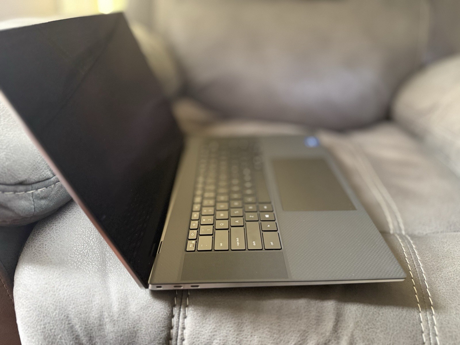 Dell XPS 17 9710 -i7-11800H/32 GB/1TB SSD/RTX 3060/UHD+ Touch – Display