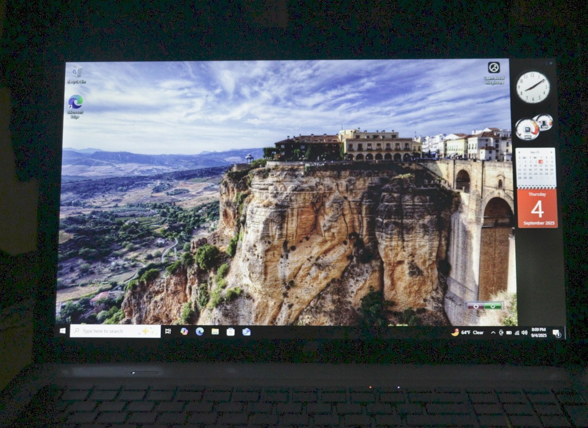 HP PAVILION DV7 17.3″ Triple-Core 2.10GHz 16GB RAM 500 Red WD HDD Windows 10 Pro