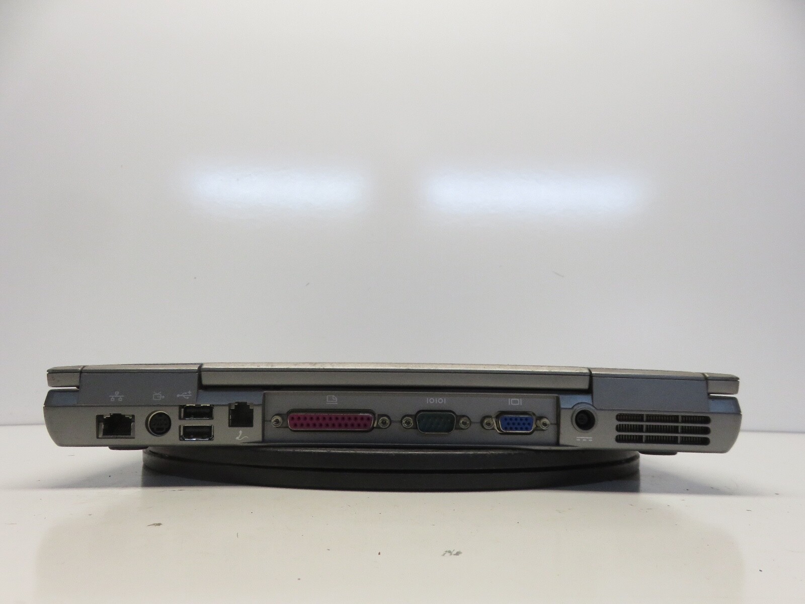 Dell Latitude D610 Pentium M 06D8 1.86GHz 1 GB NO HDD No Batt