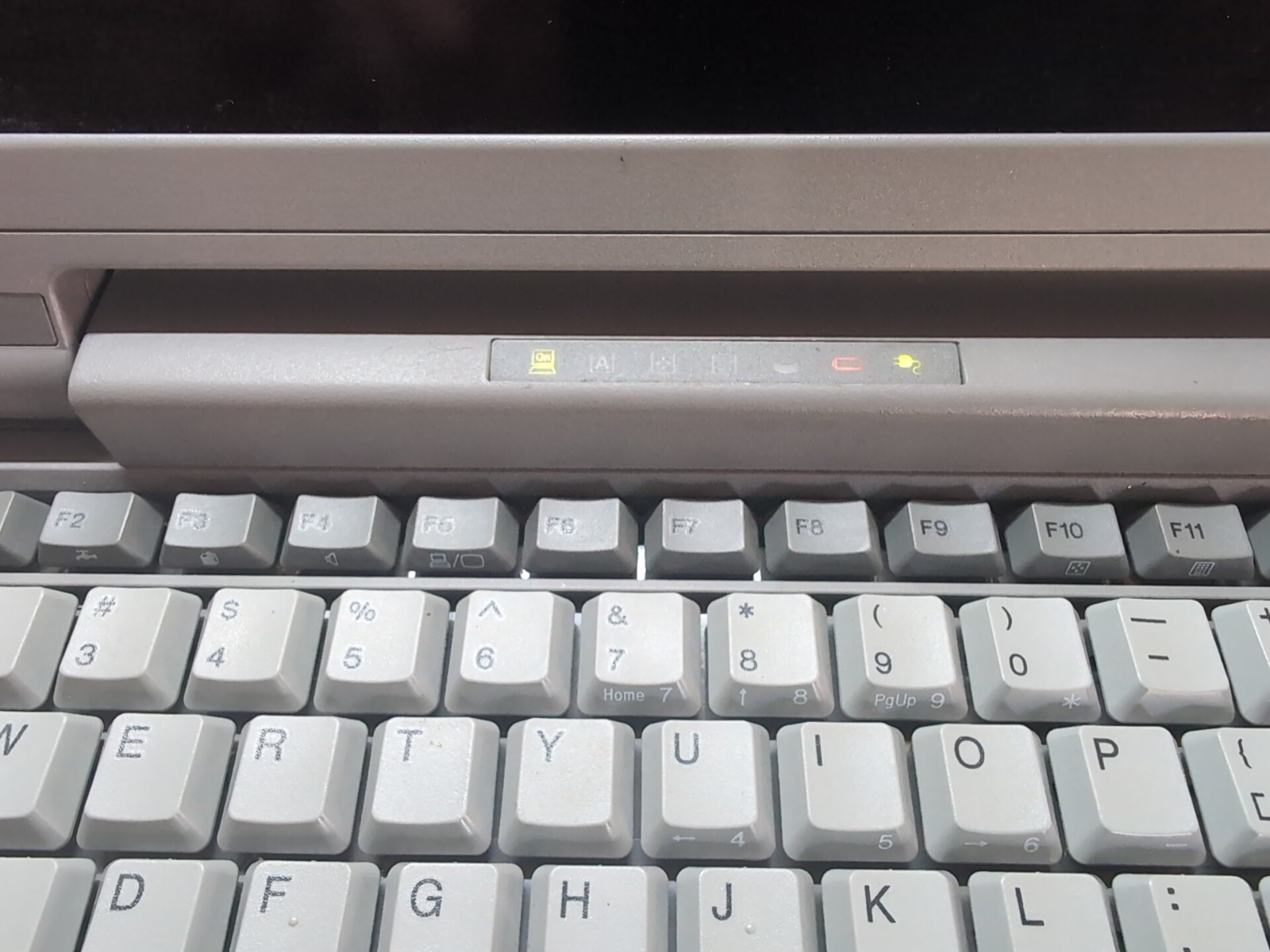 TESTED Toshiba Satellite Pro 405 CS Notebook Laptop Computer FOR PARTS