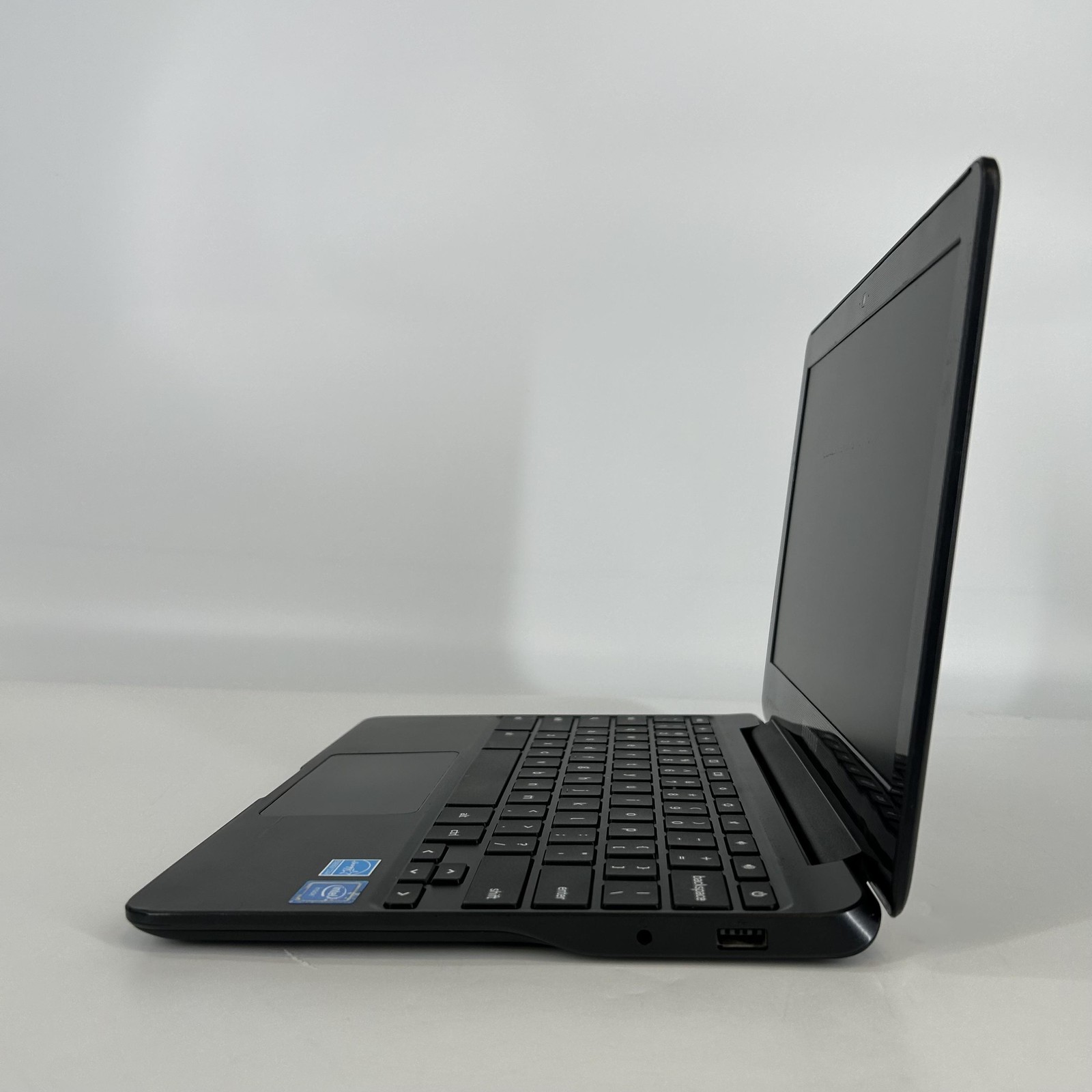 Samsung Chromebook 3 11.6″ HD 1.6 GHz Celeron 4GB 16GB eMMC
