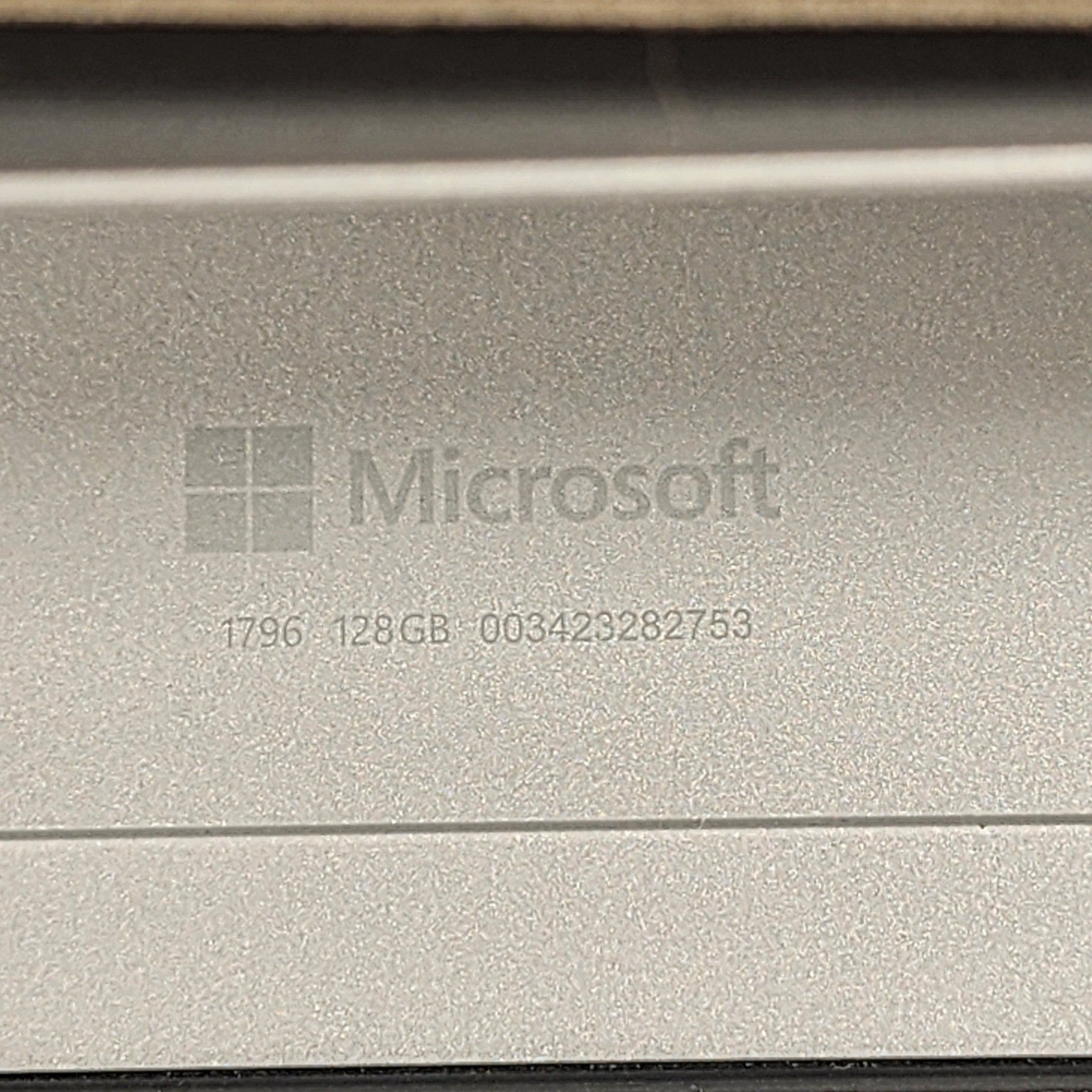 Microsoft Surface Pro 5 1796 Intel i5-7300U 8GB RAM 128GB SSD Windows 10 Pro