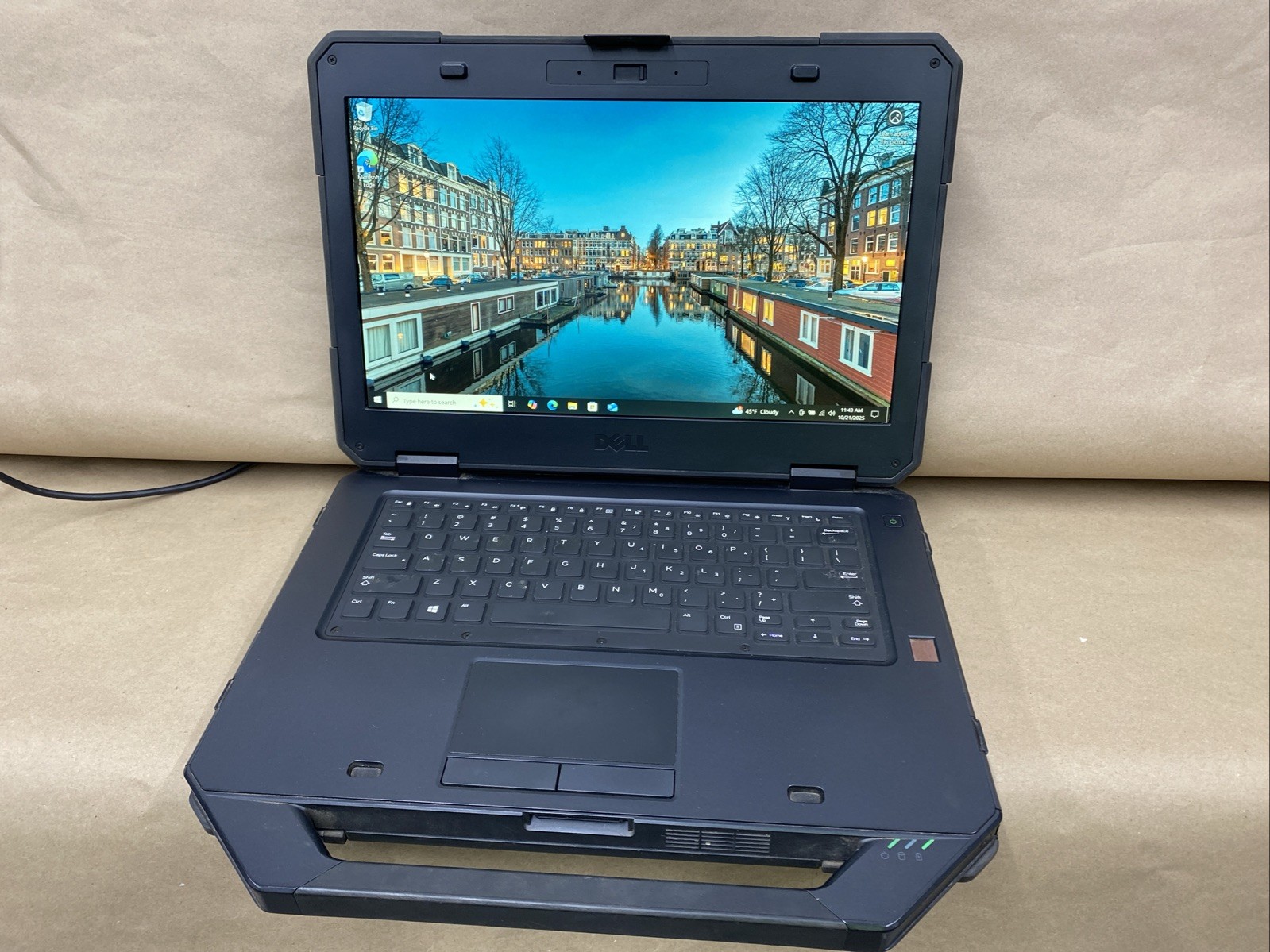 Dell Latitude 5414 – 14″ FHD – i7-6600U – 16GB – 256GB SSD – Win 10 Pro – READ