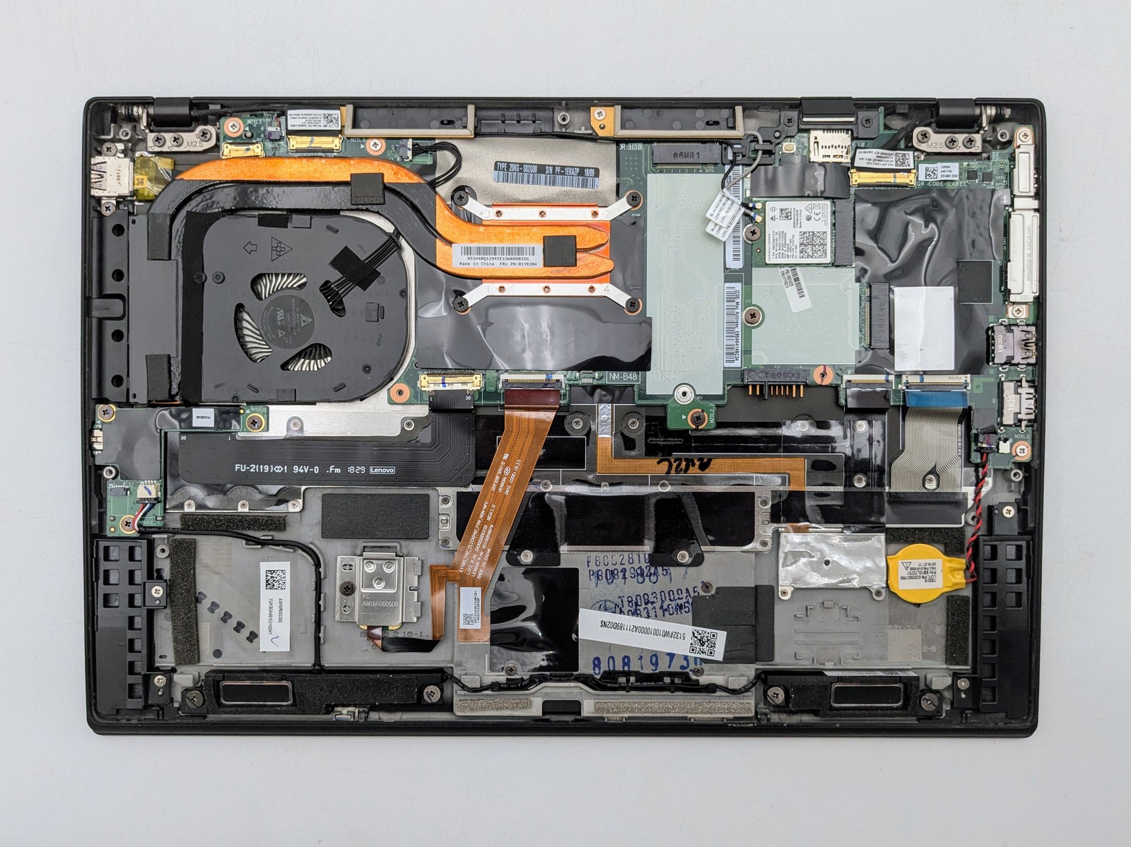 LENOVO 20KGS02G00 ThinkPad X1 Carbon (Gen 6) 14″ FHD I5-8350U 16GB *READ*