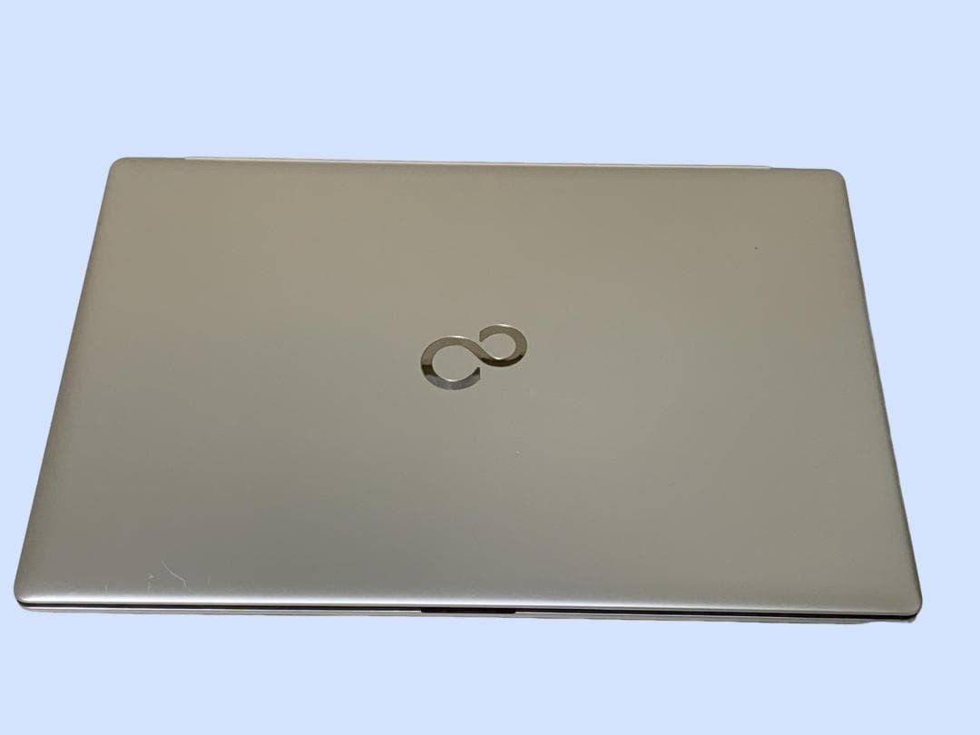 Fujitsu LIFEBOOK AH53/E3 Core i7-1165G7 SSD 512GB 8GB Windows 11 m66