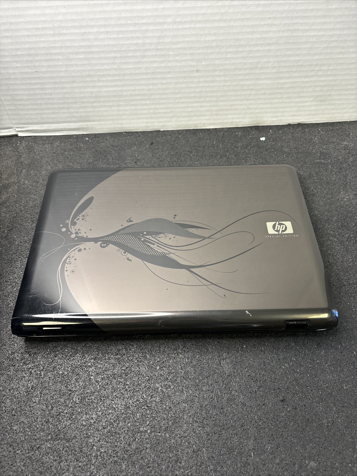 HP Pavilion DV2500 14″ Special Edition Laptop Widescreen 4GB AMD DUAL-CORE 2.10