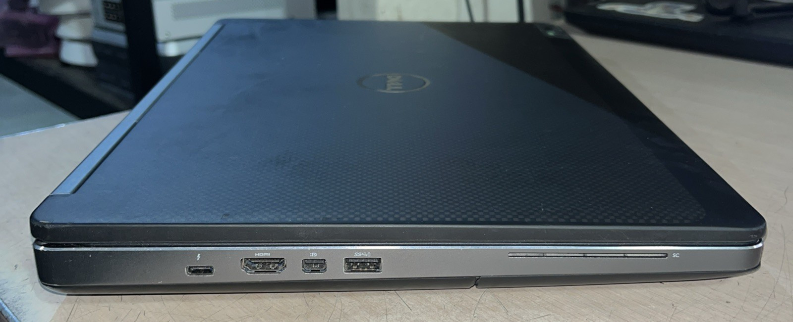 DELL LATITUDE 7520 INTEL CORE I7-7850HQ 2.9GHZ 8GB RAM NO HD