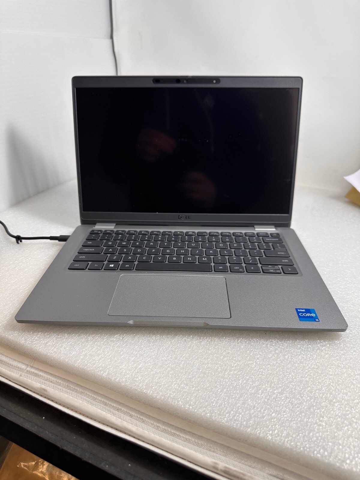 Dell Latitude 5320 13.3″ FHD i5-1135G7 16gb ram 256gb PCIe