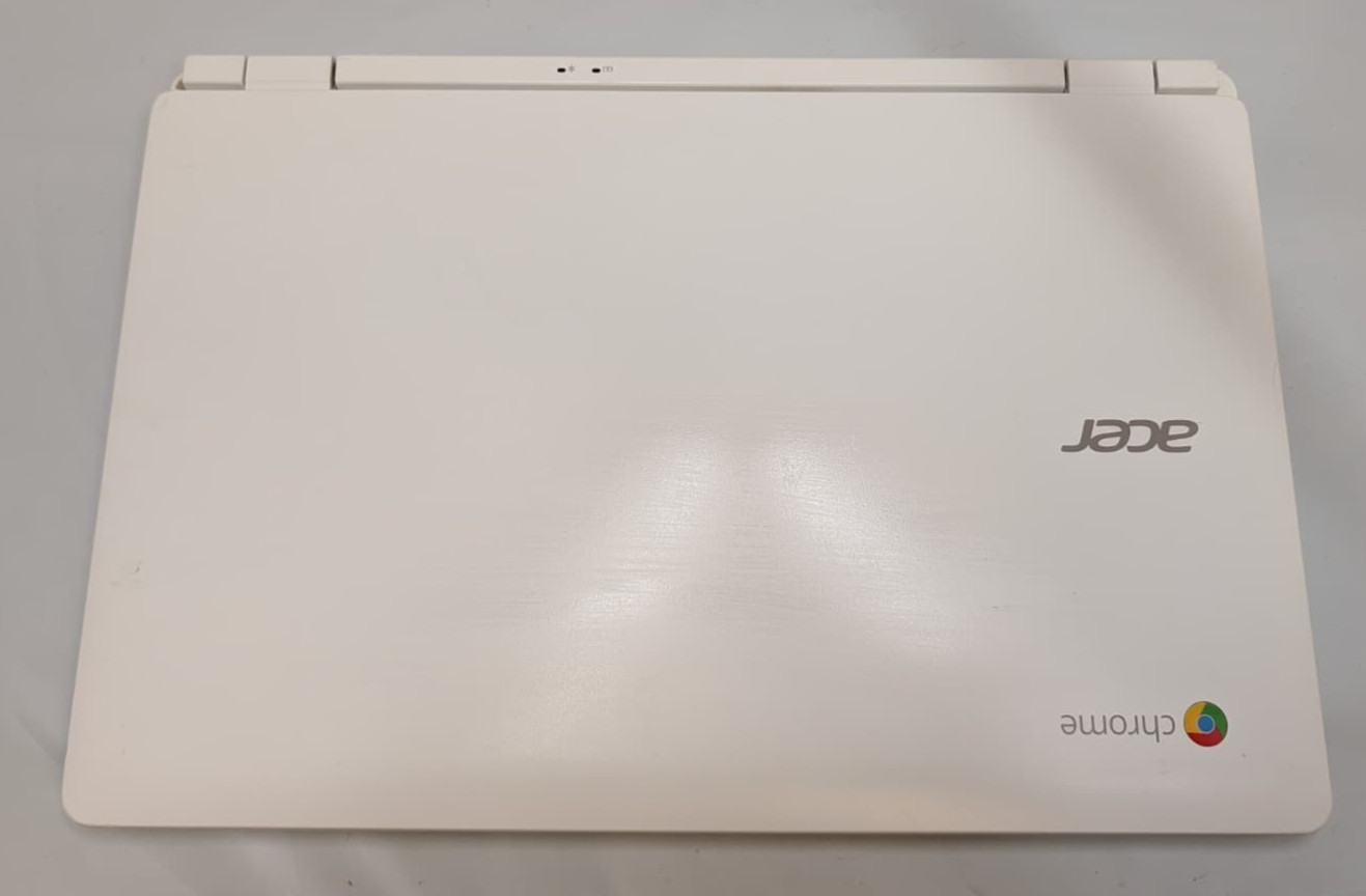 Acer Chromebook 11 CB3-111-C8UB Intel Celeron N2840 4GB RAM 16GB SSD NO CHARGER