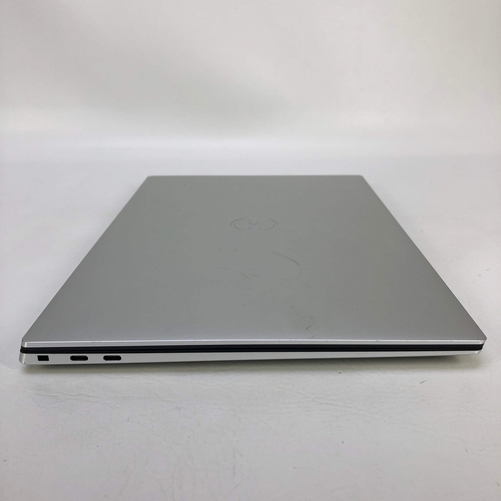 Dell XPS 15 9520 15.6″ i7-12700H 2.3GHz 16GB RAM 1TB SSD GeForce RTX 3050 Ti
