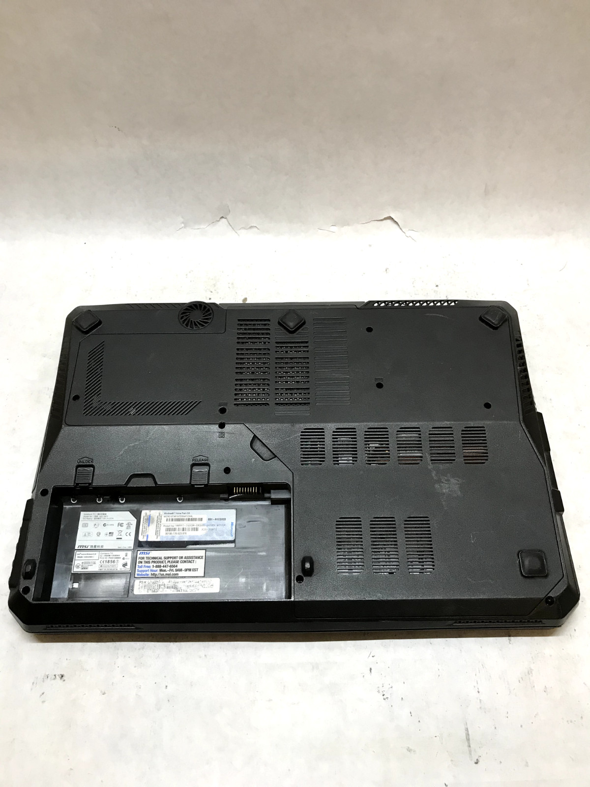 MSI GT683DX(GT683DXR) Intel Core i7-2630QM 2.0GHz 4GB RAM GTX570M POWER DEAD -DW