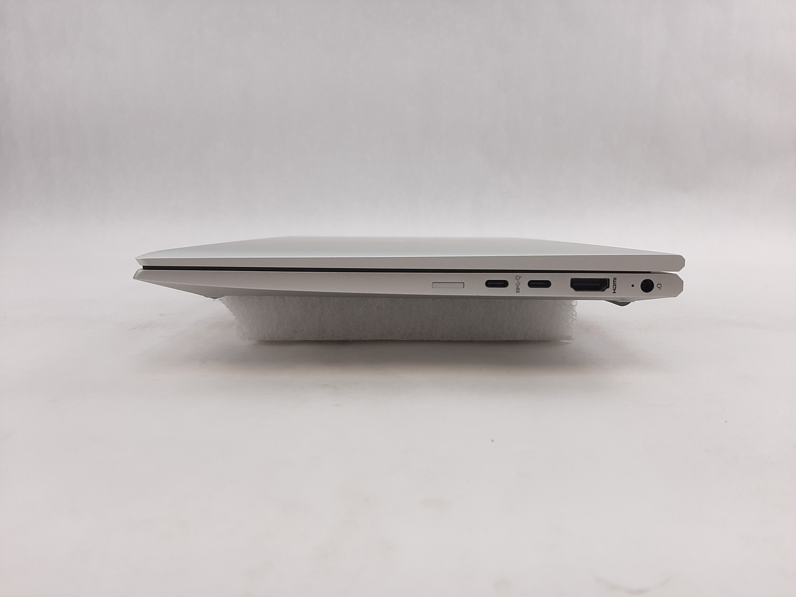 HP EliteBook 835 G8 Ryzen 5 PRO 5650U 2.30GHz 16GB RAM 256GB NVMe No AC C4*16