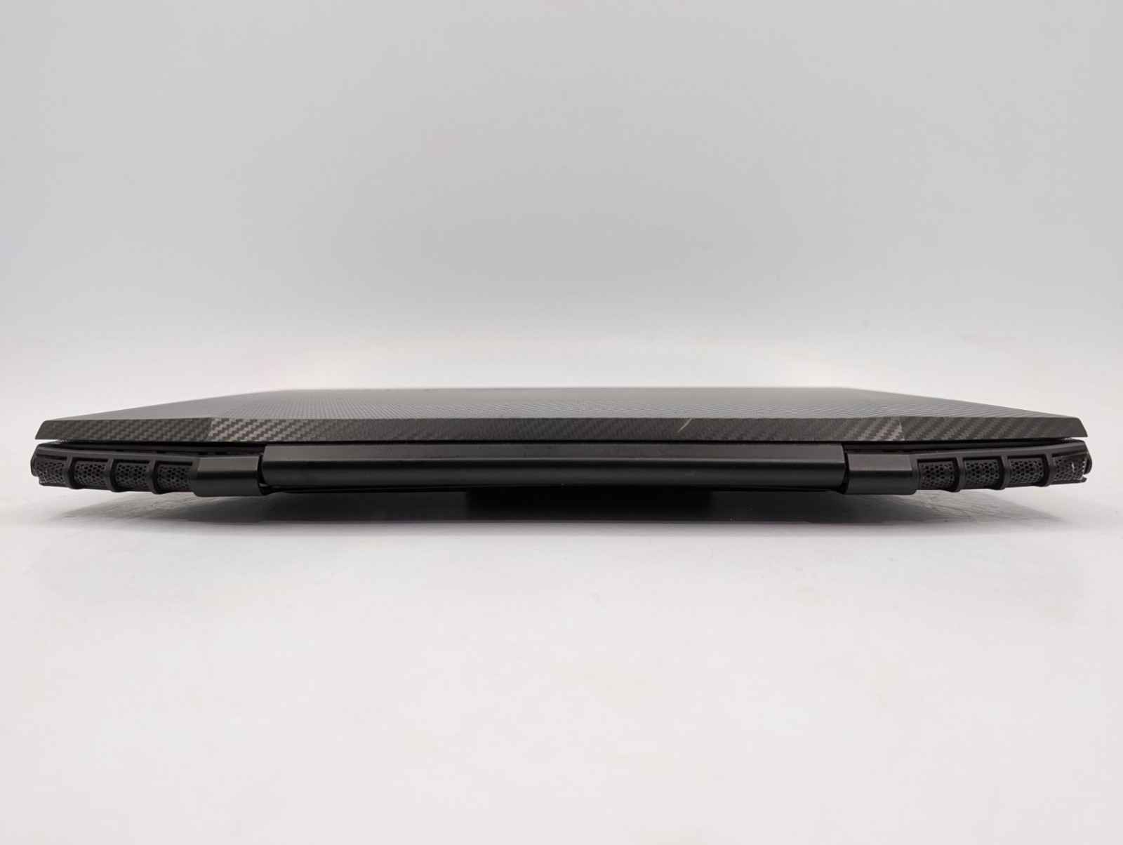 Lenovo Y40-70 Laptop 14″ Display Intel Core i7-4510U 2.00 GHz 4GB RAM Black