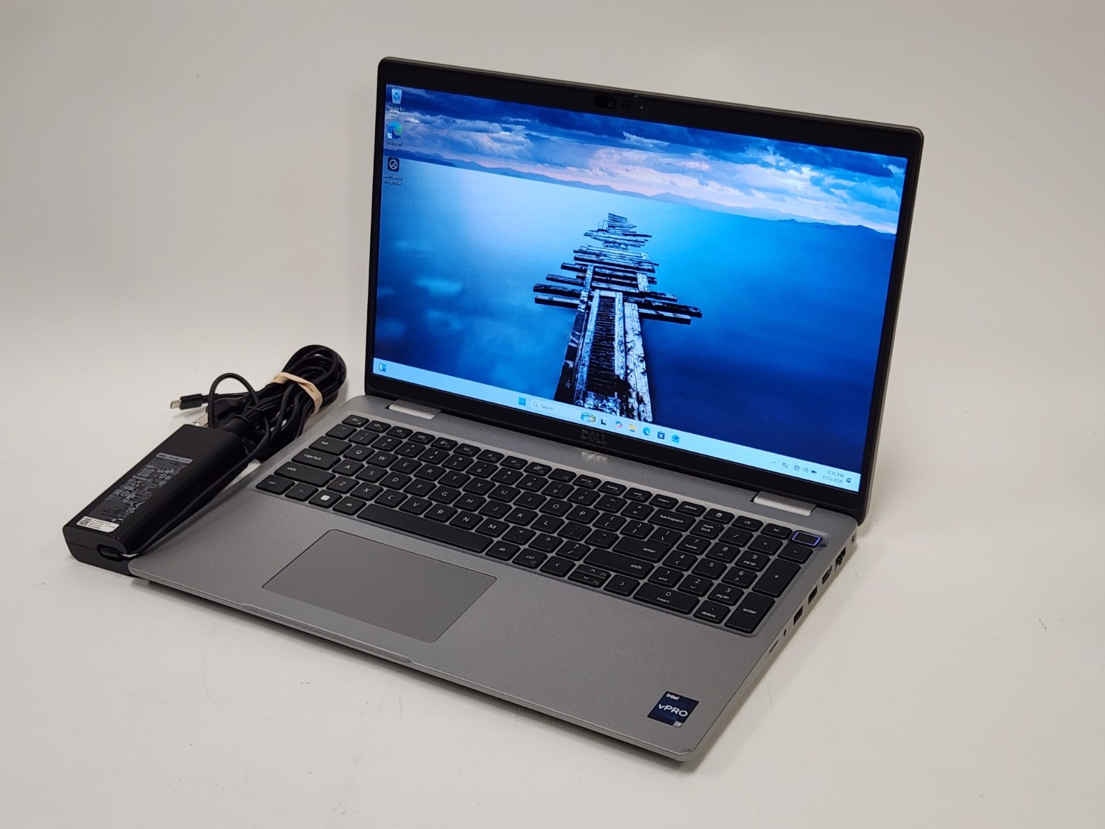 Dell Latitude 5540 15.6″ FHD i7-1365U 1.8Ghz 8GB RAM 512GB NVMe Win 11 Pro + AC