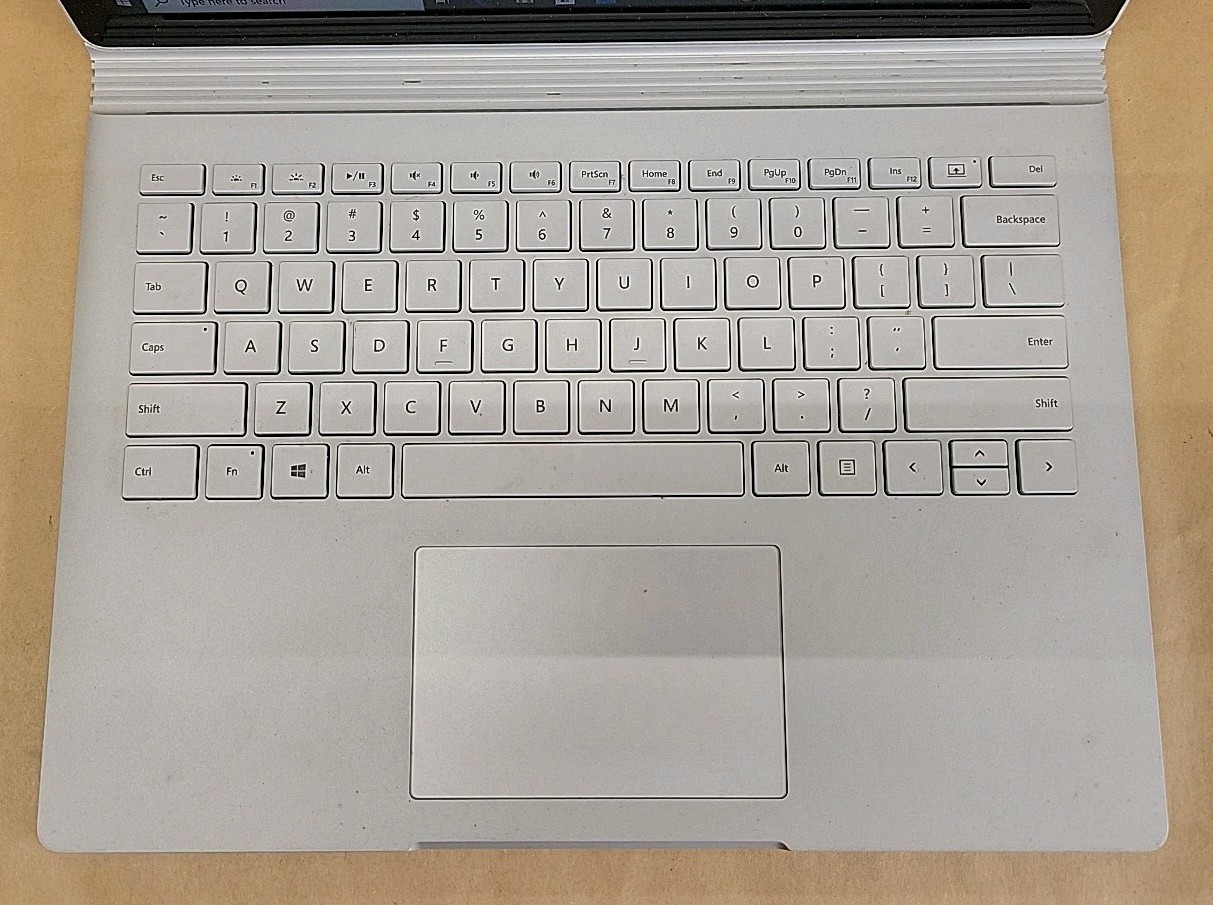 Microsoft Surface Book Intel Core i5-6300U @ 2.4GHz 8GB RAM 128GB SSD W10P *READ