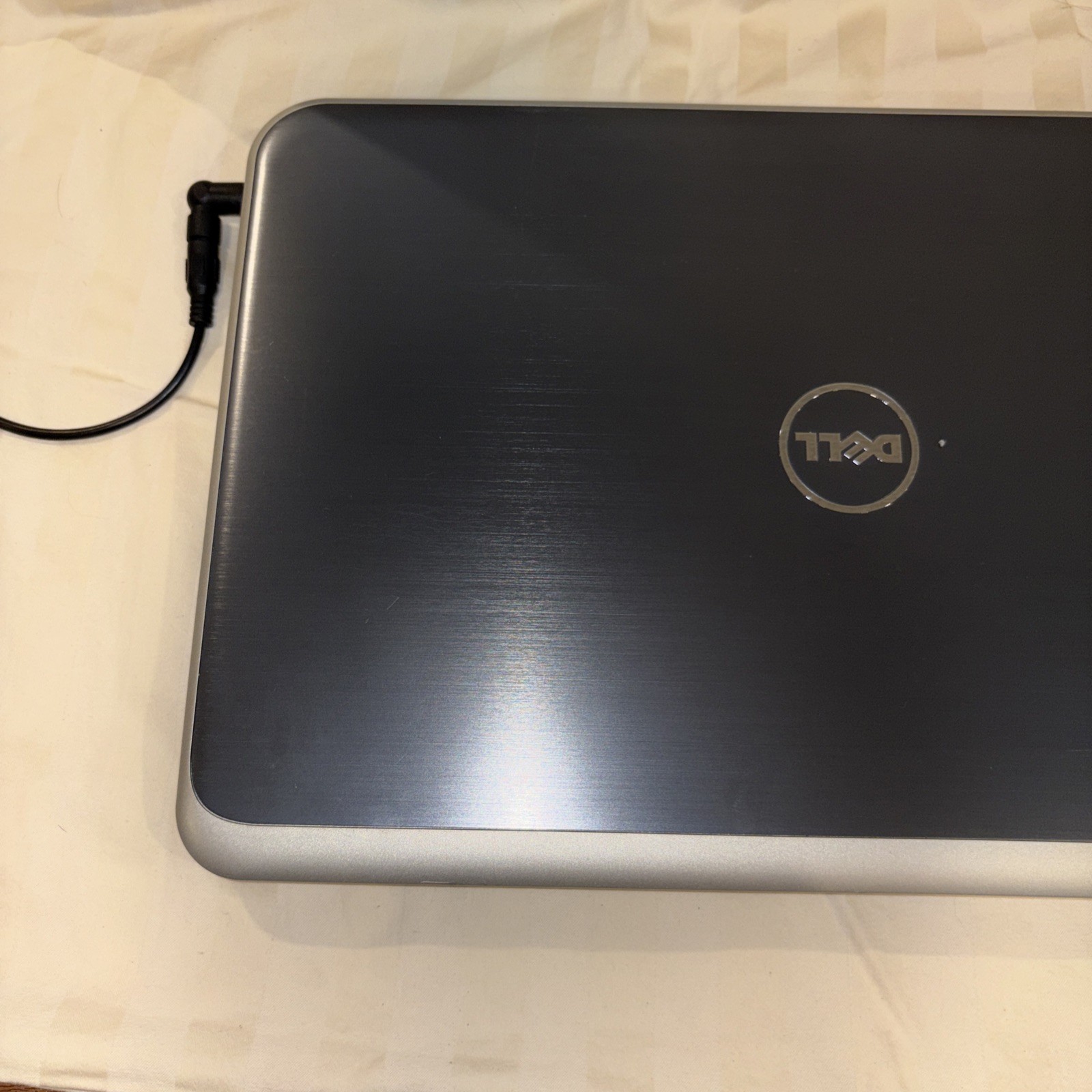 Dell Inspiron 5721 17.3″ Laptop Intel i7-3537U 8GB Ram NO HD/OS