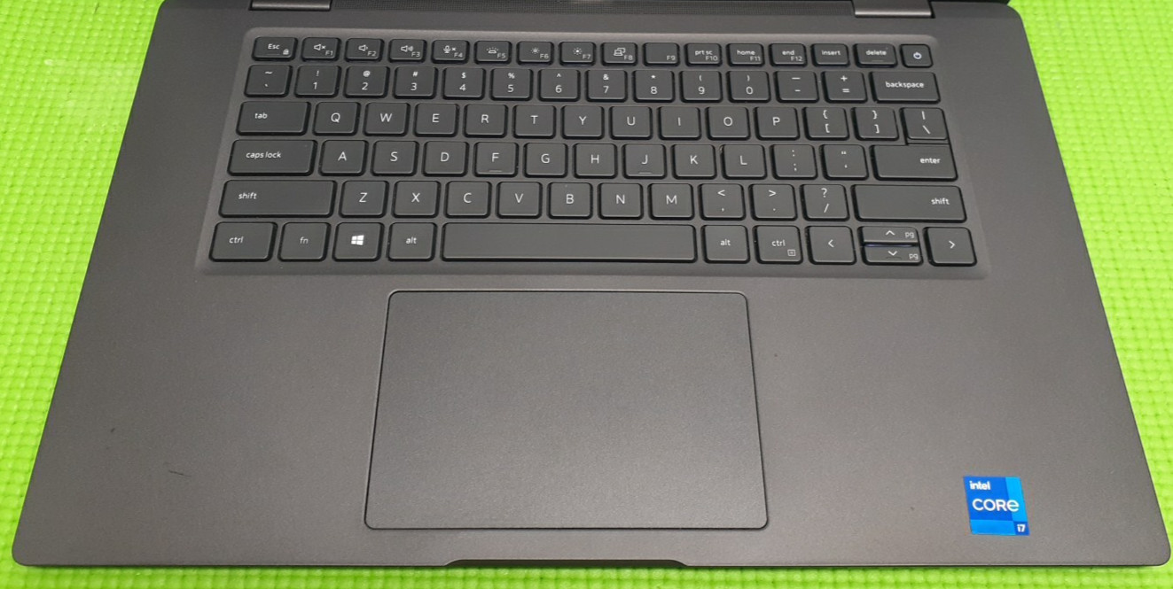 Dell Latitude 7520 15″ – I7-1165G7 – 16GB RAM – 240GB SSD – (NO AC)