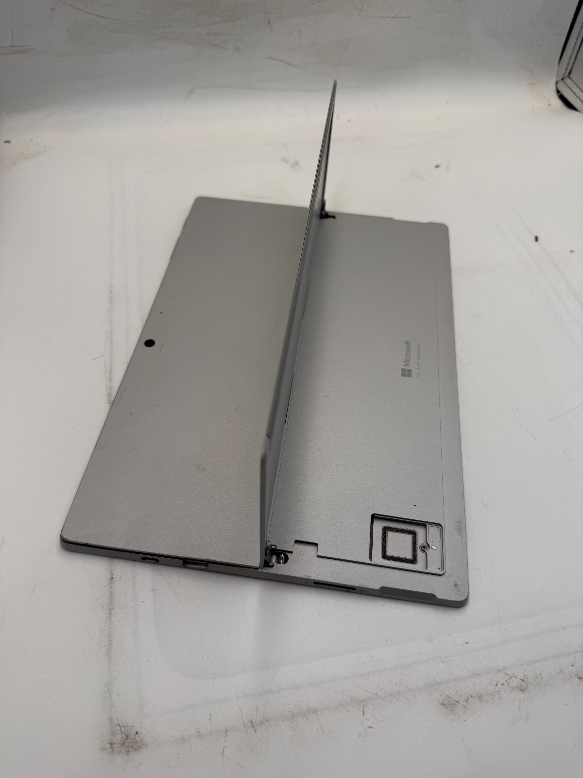 Microsoft Surface Pro 7+ 1960 i5-1135G7 2.4GHz NO SSD 8GB DDR4 Silver