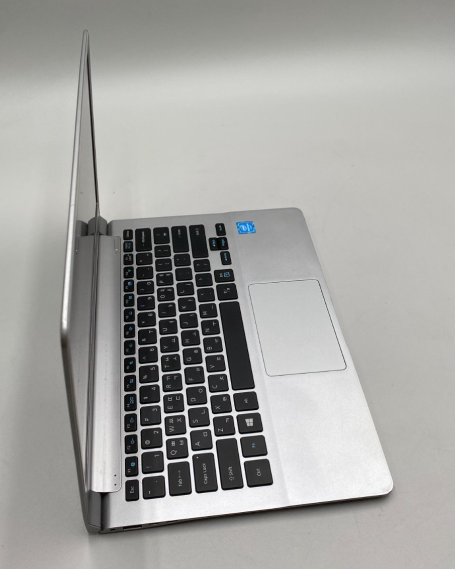 Samsung Notebook 9 13.3″ Pentium 4405U 2.1GHz 128GB SSD 4GB DDR3 Silver Laptop C