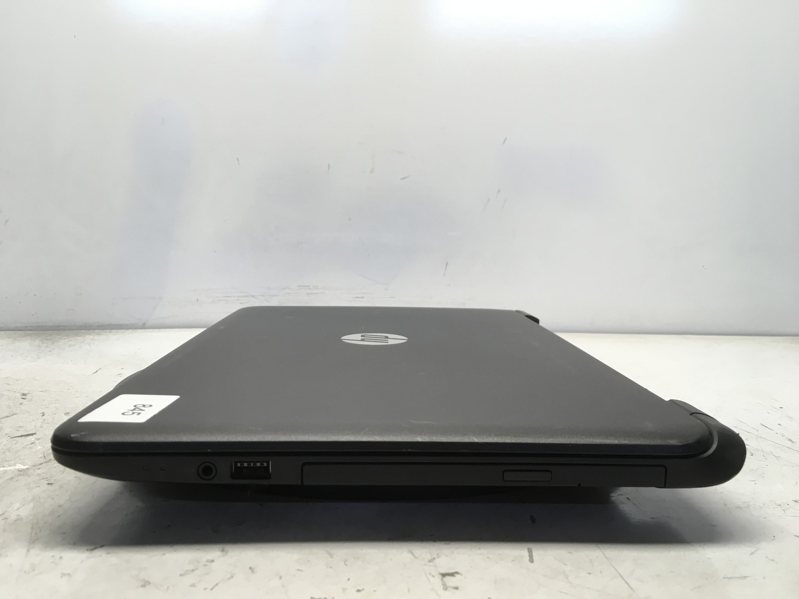 HP 15-F039WM Intel Celeron N2840 2.16GHz 4 GB NO HDD No Batt