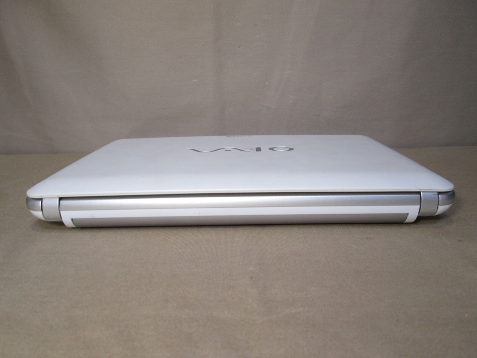 SONY VAIO VPCW119XJ [Atom N280 1.66GHz] [Windows XP] Wi-Fi Bluetooth JAPAN