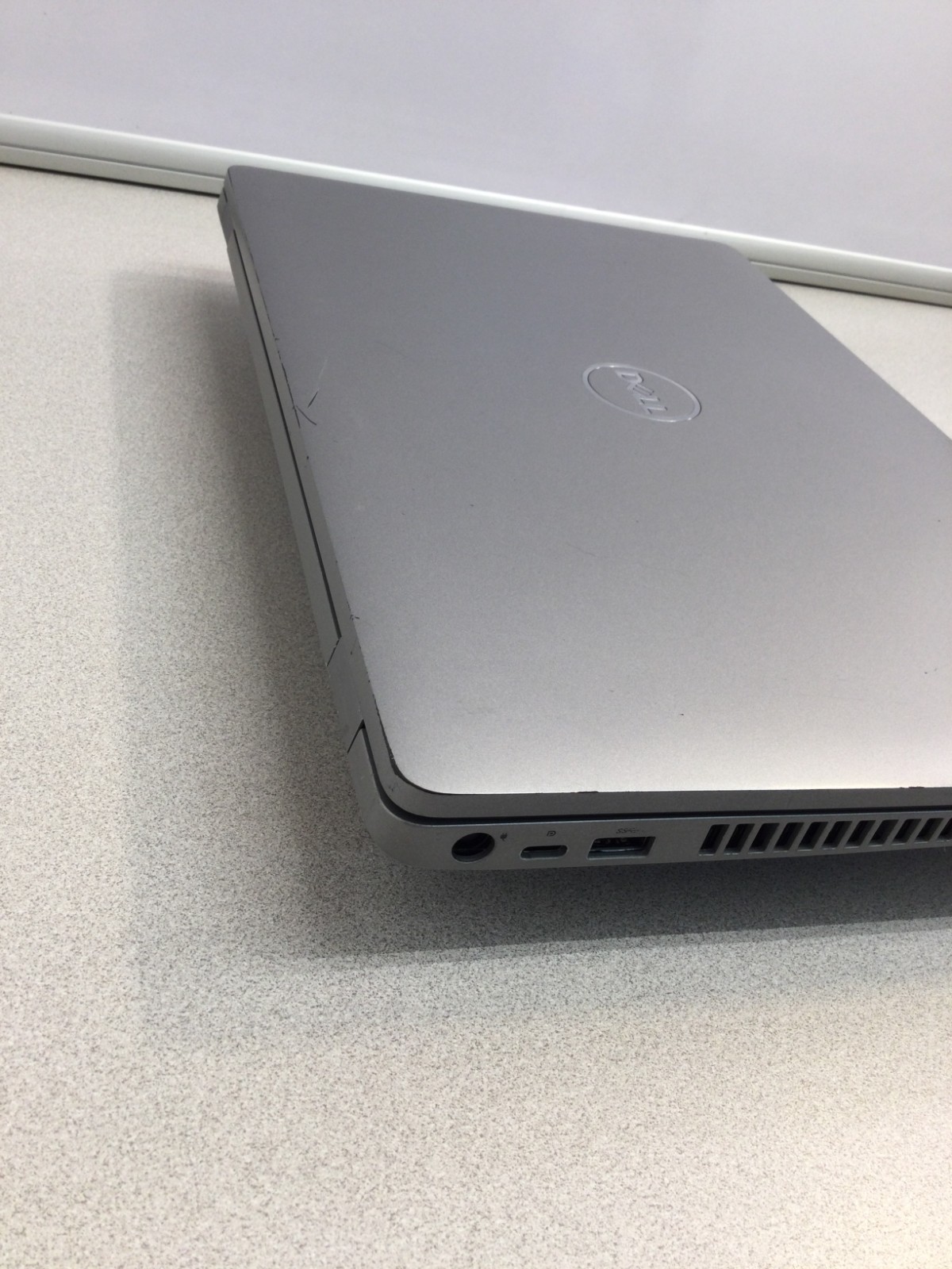 Dell Precision 3550 15.6” 256GB SSD Core i5 10th Gen1.70GHz 12GB RAM WIN 11 PRO