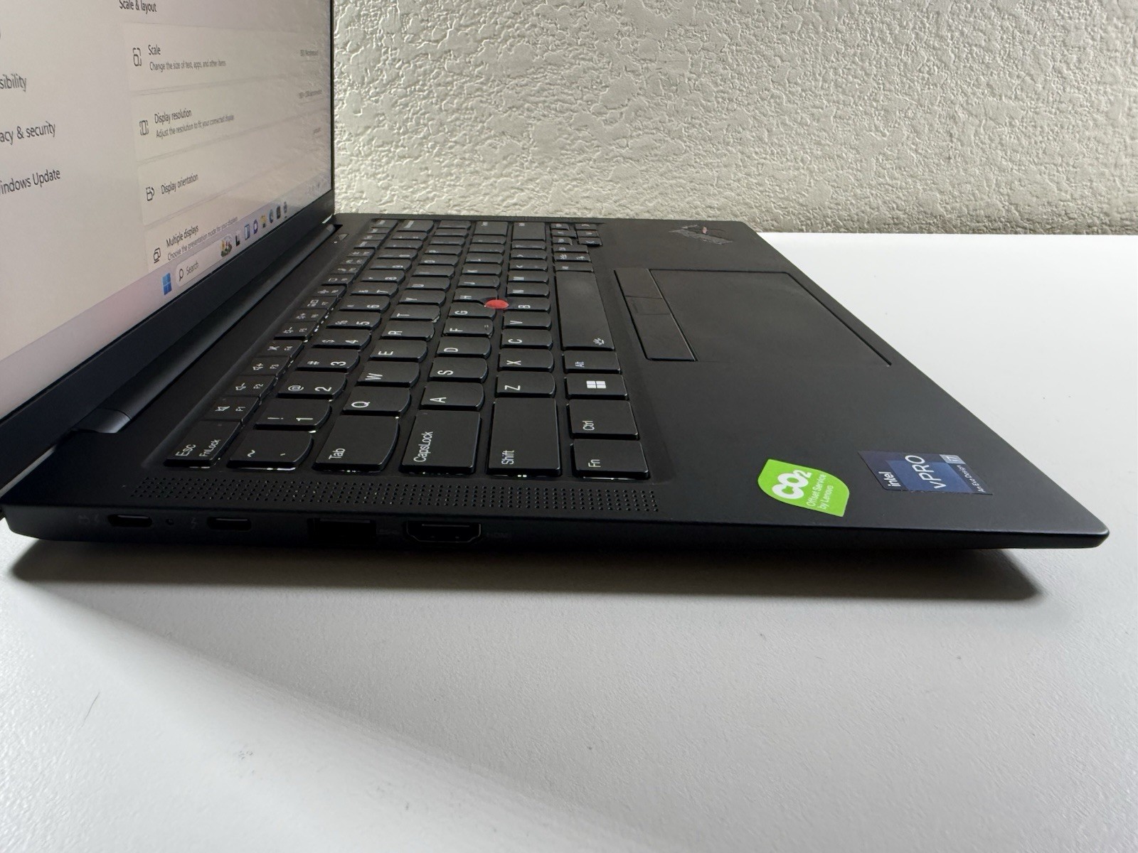 Lenovo Thinkpad X1 Carbon 11th Gen 14″ i7-1365u 16GB 512GB NVME WIN 11 FHD