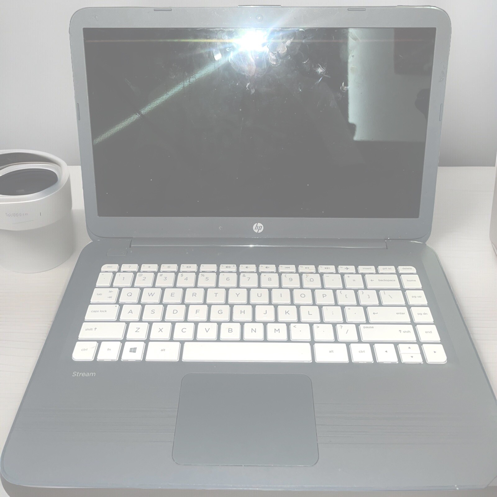 HP Stream 14″ (32 GB HDD, Intel Celeron N400, 1.1 GHz, 4 GB RAM) Laptop -…