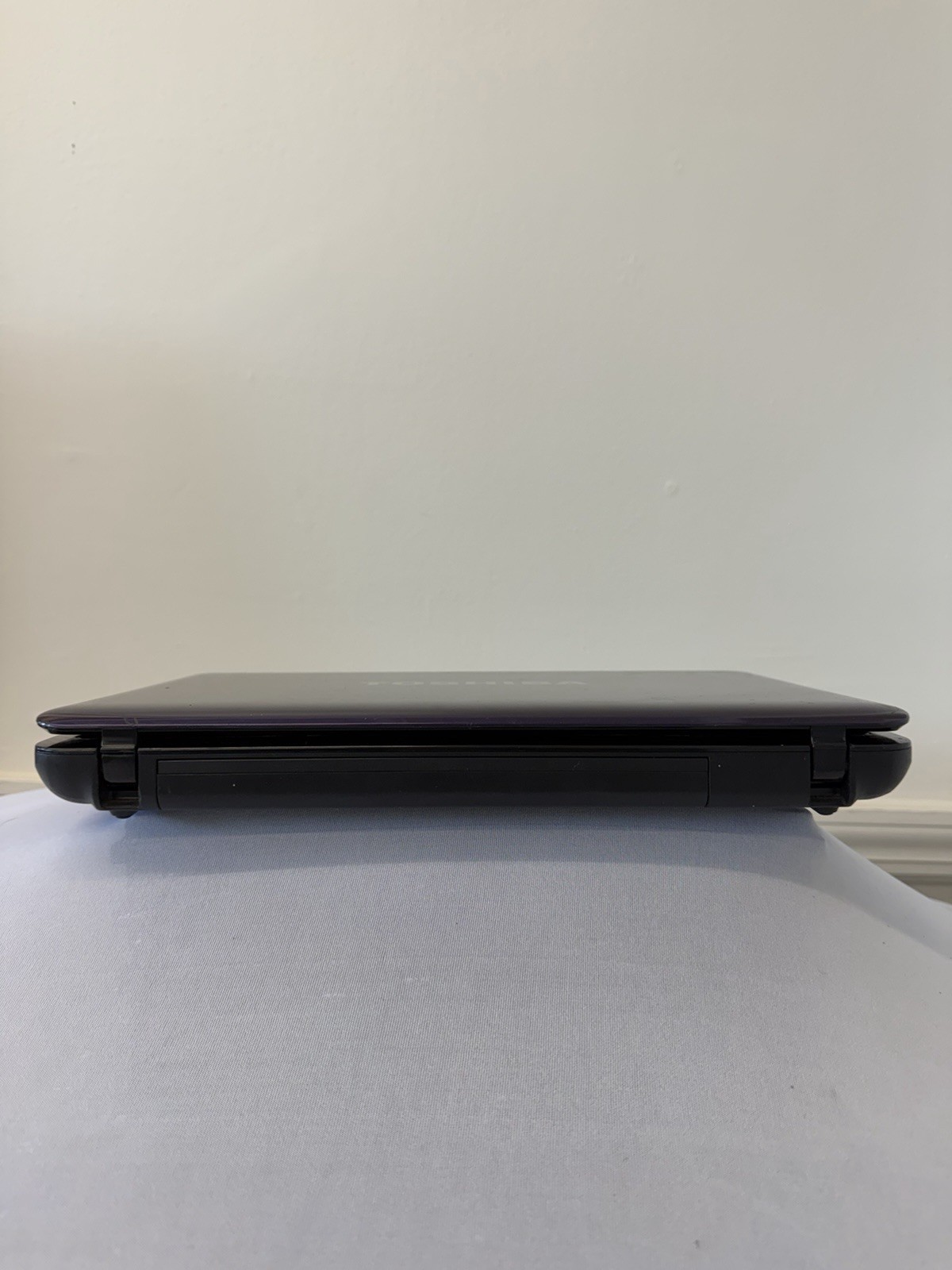 Toshiba Satellite L645D-S4040 Laptop – Good Screen – AMD Athlon II P320-Read Des