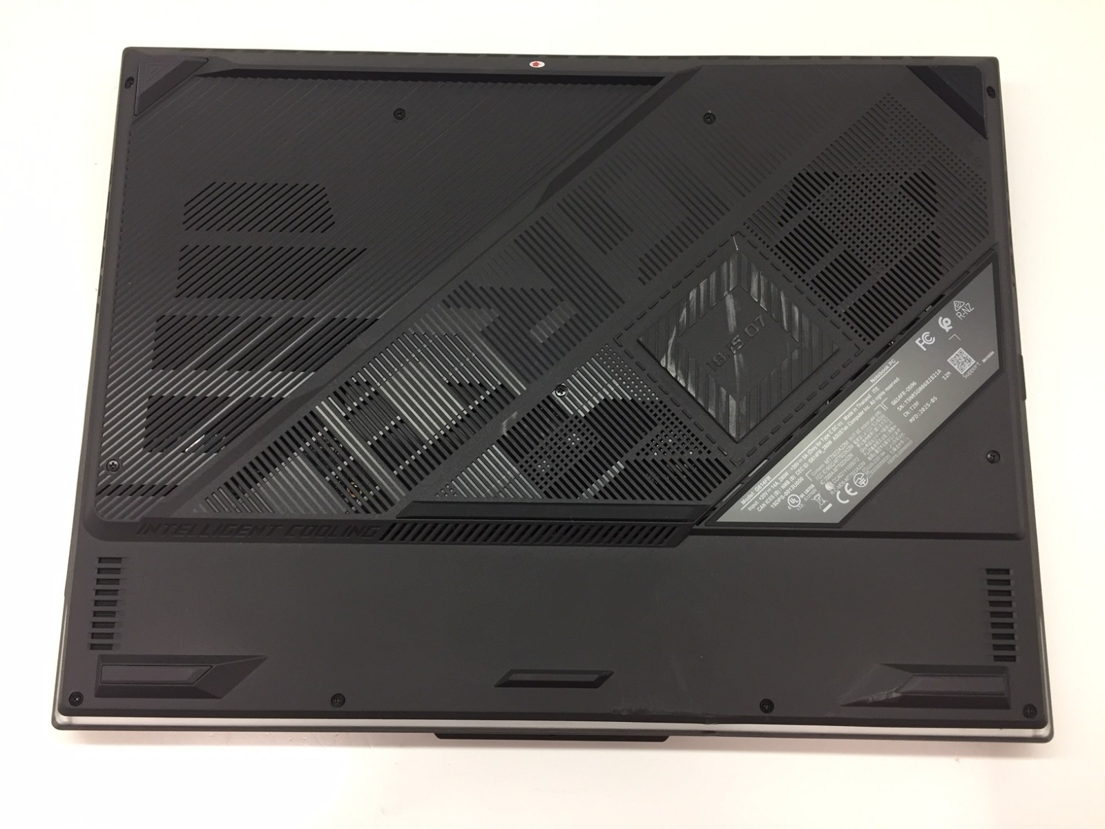 READ – ASUS ROG Strix G16 16″ AMD Ryzen 9 9955HX3D, RTX 5070 Ti, 1TB SSD 32GB
