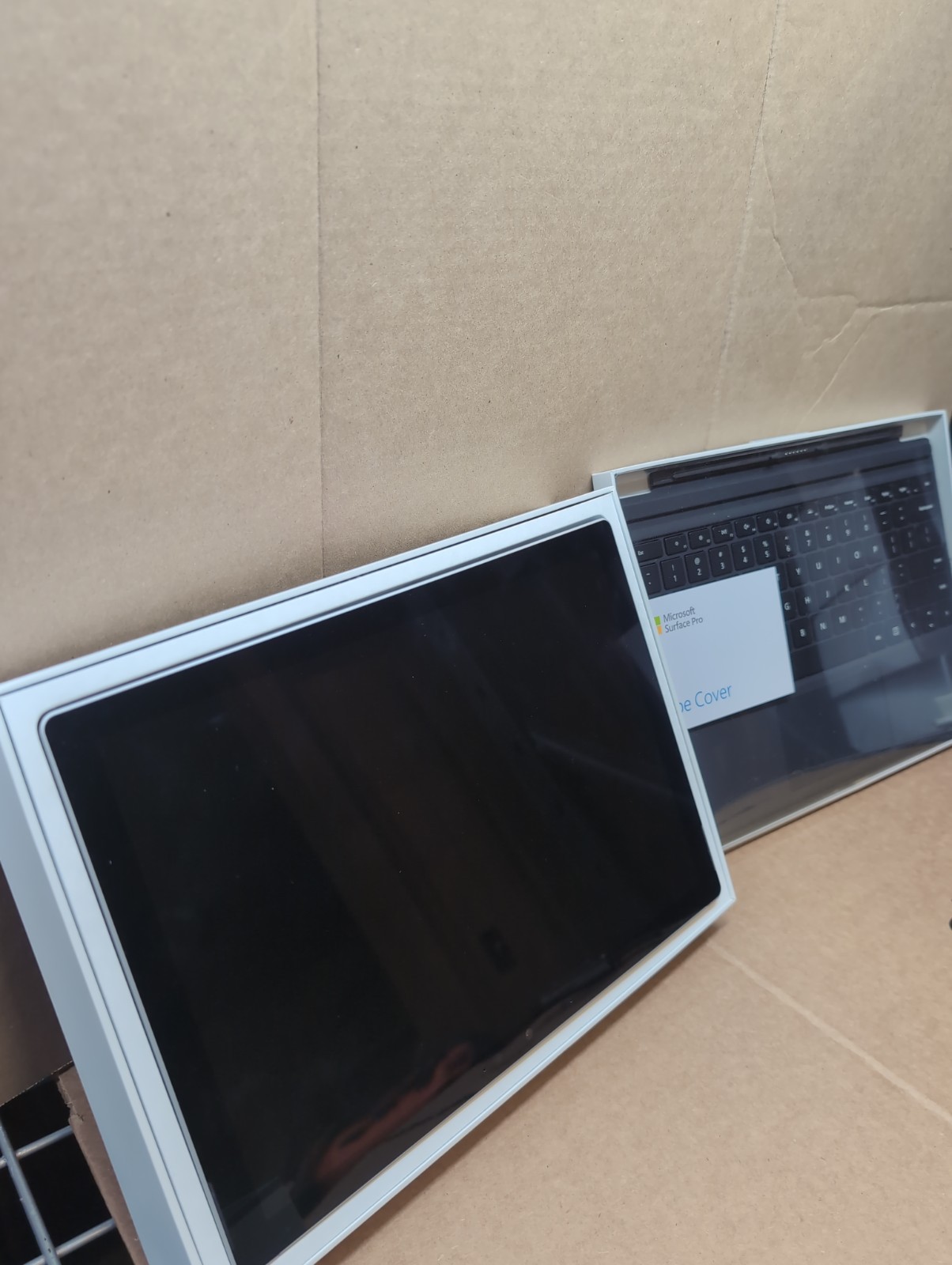 Microsoft Surface Pro 7+ w/Type Cover Intel Core i5 16GB RAM 256GB SSD Win 11 A1