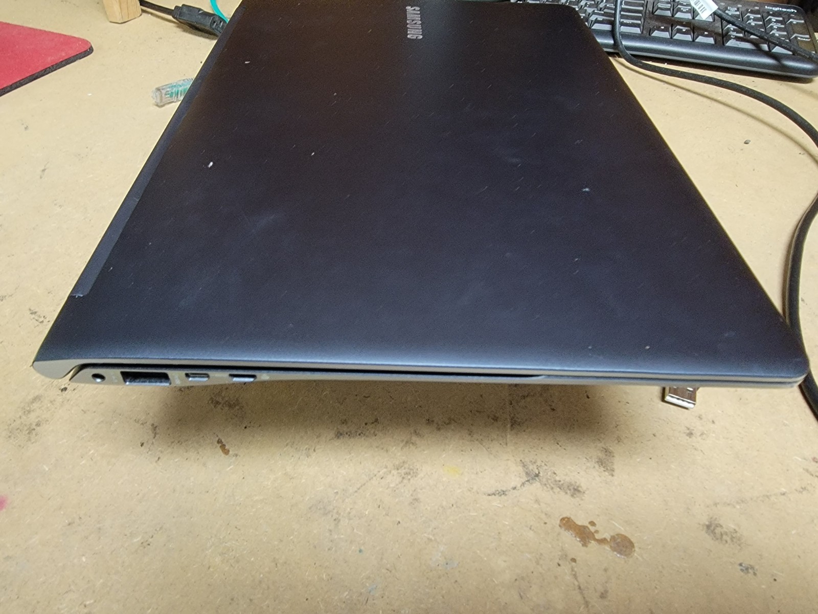 Samsung Notebook NP900X3B 13.3″ Laptop i5-2467M 4GB RAM 128GB SSD Win 7 Home Pre