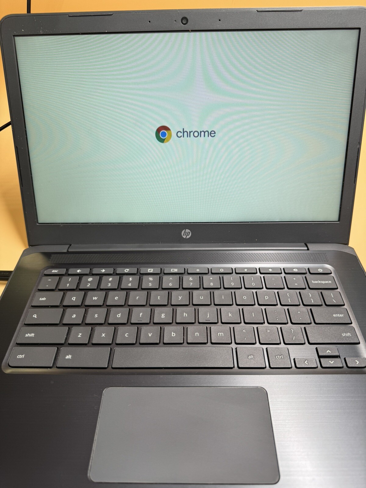 HP ChromeBook 14 G5 Intel Celeron 4GB RAM (READ AD) FOR PARTS