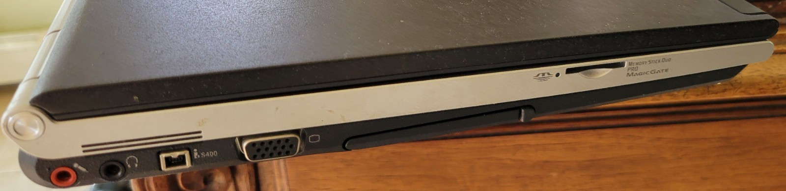 Sony VAIO PCG-6QYP 14″ Notebook – Korean Edition